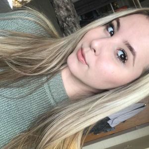 Meet your Posher, Sabrina